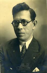 הנשר והילדה הקטנה (באנגלית: The vulture and the little girl) הוא תצלום  שזיכה את הצלם הדרום-אפריקאי, קווין קרטר, בפרס פוליצר. בתצלום שצולם בסודאן  נראית ילדה קטנה הסובלת מרעב קשה זוחלת על האדמה