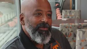 Jose Parrilla's Instagram, Twitter & Facebook