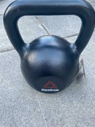 Stand with kettlebell in the right hand, and feet shoulder's width apart. Struktura Enyhit Mentoauto Reebok 32kg Kettlebell Sale Orabura Org