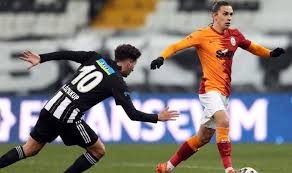 Galatasaray'da mariano, beşiktaş'ta ise pepe ve alvara negredo sakatlıkları nedeniyle oyundan çıkmak zorunda kaldı. Trt Yorumcusu Galatasaray Besiktas Derbisinin Hakemini Acikladi