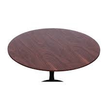 Tulip tables were originally designed by eero saarinen, an american/finnish architect known for his futuristic style. Wooden Round Table Tulip Diiiz