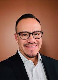 Kyle Weis's Instagram, Twitter & Facebook