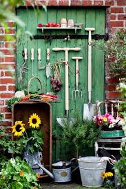 Aufbewahrung Der Gartengerate 16 Ideen Fur Ordnungsliebende Garten Moderne Gartenentwurfe Im Freien