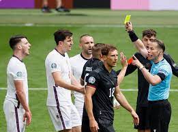 Dutch referee danny makkelie shows a yellow card to inter milan's. G5vy2cycfp16wm