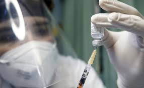 (veterinaria) di equino che, per difetto di conformazione, ha i garretti che si urtano nel camminare. Lcs9egrcr5wl6m