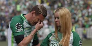 Franco armani (born 16 october 1986) is an argentine footballer who plays as a goalkeeper for argentine club river plate, and the argentina national team. Franco Armani Biography Wife Family Career Net Worth