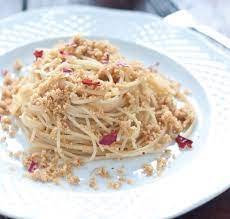 Ricette salse e sughi uno dei sughi più antichi è il classico soffritto di aglio, olio e peperoncino utilizzato ancora oggi come condimento semplice per la pasta. 30 Condimenti Per Pasta Veloci E Leggeri Mamma Felice