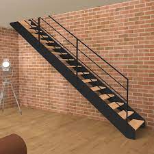 Gifi n'est pas une entreprise comme les autres où les relations humaines sont souvent de façade,. Escalier Droit Metallique A Limons A La Francaise Et Marches En Bois Sans Contremarche