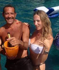 La coppia sta facendo discutere e lui sembra ormai aver assunto il ruolo di protagonista di questa edizione. The Best 24 Valentina Temptation Island 2021 Artcadennewpro345