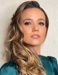 Julia McDermott, actor