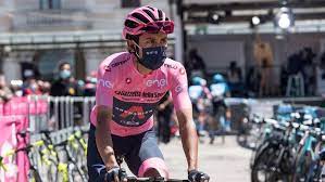 Colombia's egan bernal won the tour de france in 2019 and the giro d'italia this year but a back injury is putting his tokyo 2020 games hopes at risk. Giro De Italia 2021 Egan Bernal No Quiere Que Le Pase Lo De Primoz Roglic En El 2020 Marca Claro Colombia