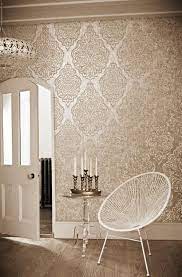 Colour Of The Month Many Shades Of Cream September 2018 Suna Toast Suna Toast In 2021 Best Living Room Wallpaper Damask Wallpaper Living Room Wallpaper Living Room