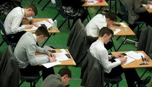 Après chaque examen, l'enseignant responsable de la matière doit afficher le corrigé type et le. Des Ordinateurs Dans Les Salles D Examen De Cambridge Shocking Le Soir Plus