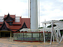 It calls itself the 'first revolving gyro tower in malaysia'. Menara Taming Sari Wikipedia Bahasa Melayu Ensiklopedia Bebas
