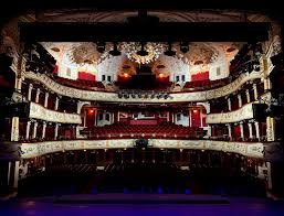 Volt olyan pillanat, amikor inkább hátraugrottam volna, de mint látszik, nem ugrálok. Vigszinhaz Rendkivuli Kozlemeny Tisztelt Kozonsegunk Sajnalattal Tajekoztatjuk Nezoinket Hogy A Ma Tudomasunkra Jutott Informaciok Alapjan Az Esti A Pal Utcai Fiuk Cimu Eloadas Jarvanyugyi Okok Miatt Elmarad Tovabba A Jarvanyugyi Hatosagok