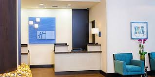 This new york hotel provides complimentary wired and wireless internet access. Midtown Hotels Near Herald Square Holiday Inn Express Times Square South