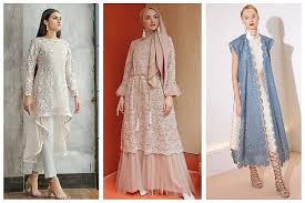 Untuk pakaian muslimah, bunda bisa memakai alternatif lain misalnya baju gamis anak perempuan untuk umur 12 tahun. 8 Model Baju Pesta Renda Yang Simpel Tapi Mewah Dari Gamis Hingga Kebaya Womantalk Com Line Today