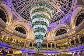 Sf S Spectacular Upside Down 50 Foot Crystal Tree Lighting Westfield Centre