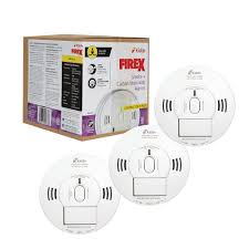 If your carbon monoxide detector sounds an alarm, don't take any chances. Kidde Firex Hardwired Combination Smoke And Carbon Monoxide Detector With Voice Alarm And Front Load Battery Door 3 Pack 21029901 The Home Depot