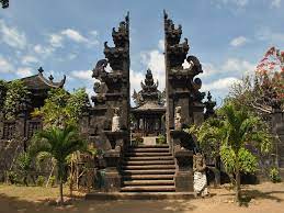 Asal usul dan arsitektur rumah adat gapura candi bentar. Rumah Adat Gapura Candi Bentar Dari Bali Sering Jalan