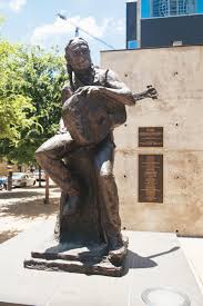 The statue was commissioned to artist clete shields by the nonprofit organization capital area statues. Some Of Our Favorite Street Art In Austin