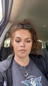 Hollis Floyd's Instagram, Twitter & Facebook