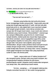 Maafkan suami saya puan, kami gantikan ya nia hulurkan dulang makanan pada pelanggan itu dan mereka berdua kembali duduk setelah semuanya selesai. Sayang