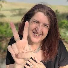 Color Your Life with Gratitude: Activities, Affirmations, Prompts and  Coloring for mental health and wellness (Creative Sister Circle): Circle,  Creative Sister, McCoy, Kira L, Killinger, Amber, Morton, Joanne, Johnson,  Denise, Haney, Jaime,