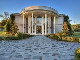 Yahoo Homes Of The Week Homes With Over The Top Amenities Spaces Yahoo Homes Las Vegas Homes Luxury Homes Wayne Newton Las Vegas
