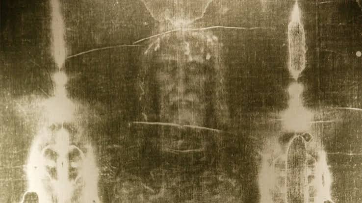 Recent scientific studies have analyzed DNA and other biological traces on the Shroud of Turin, revealing a complex mixture of material from many sources, but no evidence has been found of non‑human DNA that defies explanation. Instead, the diversity of genetic material reflects centuries of contact and environmental exposure.