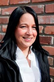 Colleen Madsen's Instagram, Twitter & Facebook