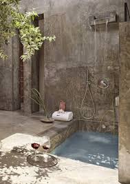 Mari Giudicelli Honestly Wtf Aussendusche Dusche Gartendusche