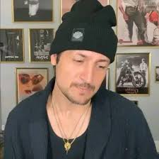 Tyler Hynes officialpage