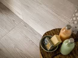 Badezimmer fliesen anthrazit holz ankleidezimmer traumhaus asiatische wandgestaltung 42 feng shui ideen furs bad badezimmer fliesen grau inspirierend elegant wohnzimmer rote bad fliesen gestaltung modern schon sandstein fliesen optik bad mit fliesen in anthrazit schoner wohnen bad anthrazit weiss holz. Feinsteinzeug Fliesen Holzoptik Malibu Iperceramica