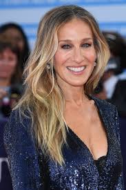 Sarah Jessica Parker has revealed whether or not Carrie Bradshaw's  mismatched shoes
