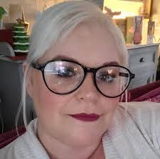 Janet Dougan's Instagram, Twitter & Facebook