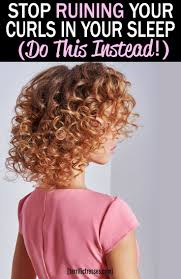 Every Curly Girl Needs To Know About Pineappling Hair It S A Proven While You Sleep Curl Saver Curly Hair White Girl Curly Hair Overnight Wavy Hair Overnight