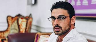 Michele morrone a posté une vidéo de son meilleur ami sur instagram ! Michele Morrone Fier De S Afficher Avec Un De Ses Meilleurs Amis Mce Tv