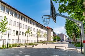 Die schule ist ganz ok. Goethe Gymnasium Ludwigsburg Bietigheimer Gartengestaltung Gmbh