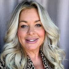 Should I wear my new hair to Galentine's? 😂 There is some kind of trend  going