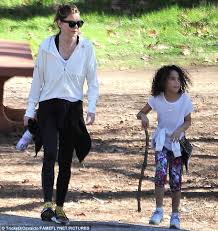 Being a middle child of parents, sienna has two siblings; Grey S Anatomy S Ellen Pompeo And Husband Chris Ivery Welcome A Third Child Daily Mail Online