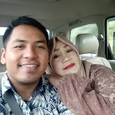 Orang tua selalu mengajarkan "ikhtirom ilal ustad" akan dapat berkah selama  santri, karena tidak ada mantan santri... 3 pesan beliau pada kami 1.  Tanggung Jawab Keluarga 2. Sholat berjamaah khususnya Isya dan