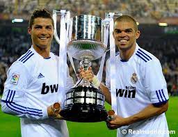 Copa Del Rey Finals 2011 Real Madrid Vs Barcelona Real Madrid Fans Real Madrid Vs Barcelona Ronaldo