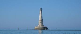 Notre équipe se charge également d'organiser des croisières personnalisées. Cordouan Lighthouse By Boat