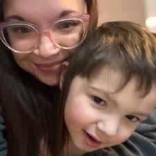 Anyone else's child cheeks their food and just hold there in their mouth  and not swallow it? My son recently started doing this and idk how to get  him to stop