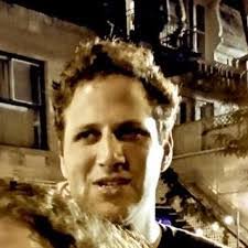 Daryl Hirsh's Instagram, Twitter & Facebook