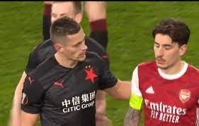 Transferts, salaire, palmares, statistiques en club et en sélection nationale. Hector Bellerin Refuses To Swap Shirts With Tomas Holes After Prague Equaliser Gotfauled