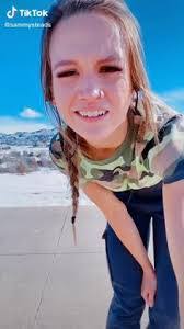 Lara Clemens's Instagram, Twitter & Facebook