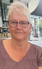 Linda HUTCHINS funeral Warrnambool