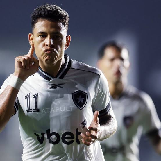 Botafogo encaminha venda de Matheus Martins; confira valores | CNN Brasil